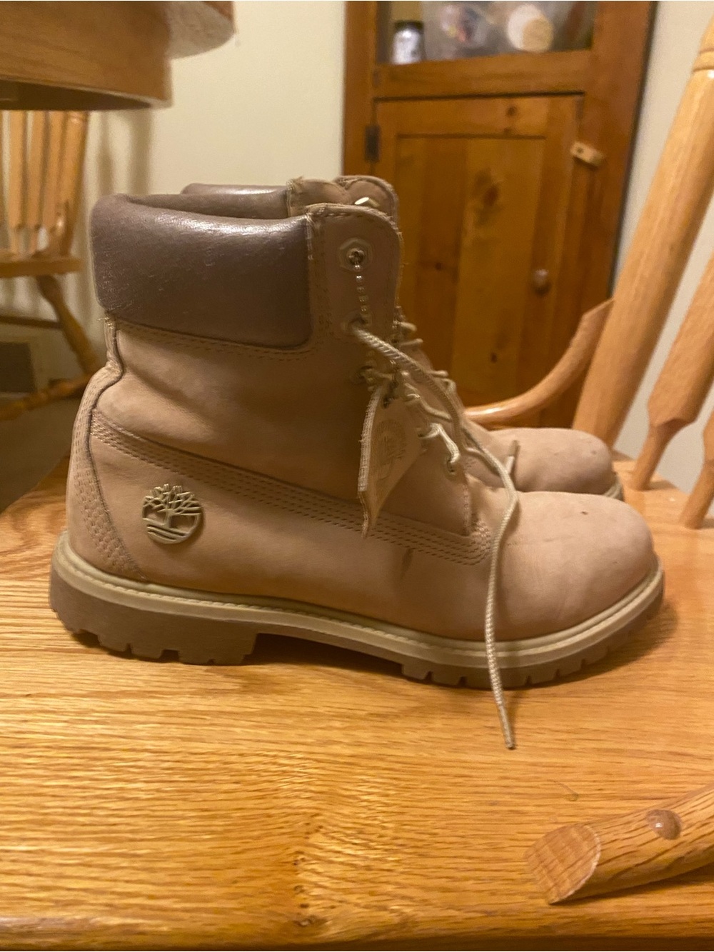 Timberland Premium 6" Waterproof Boots Gold Collar Size 8.5 women’s. Read info